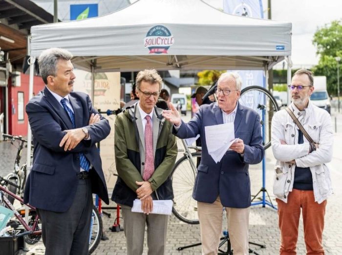nauguration de la saison 2024 des ateliers vélo Transilien sur le parvis de la gare Val d’Argenteuil, en présence du directeur des lignes LAJ, du maire, du 1er adjoint et de l’adjoint en charge des transports.